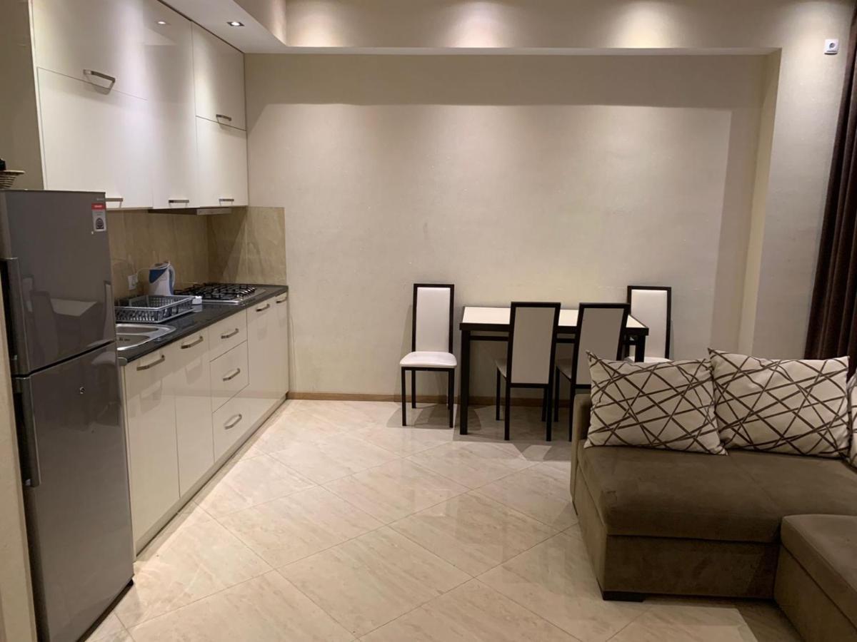 Apartment Three Bedroom In Saburtalo Tbilisi Buitenkant foto