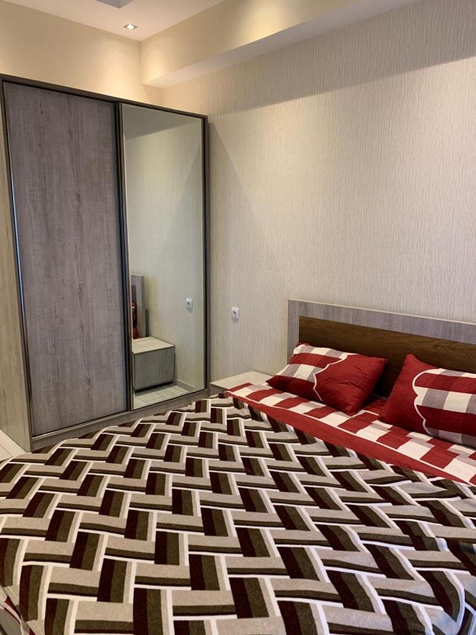 Apartment Three Bedroom In Saburtalo Tbilisi Buitenkant foto